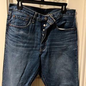 Levi Jean. 501 S Skinny. W32 L28. Button fly.